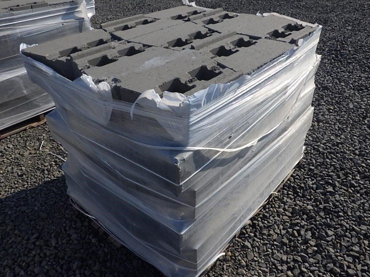 retaining-wall-6"-h-x-12"-d-x-17"-w-image-2