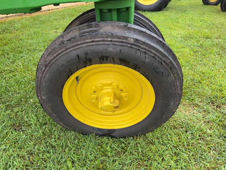 john-deere-520-image-15