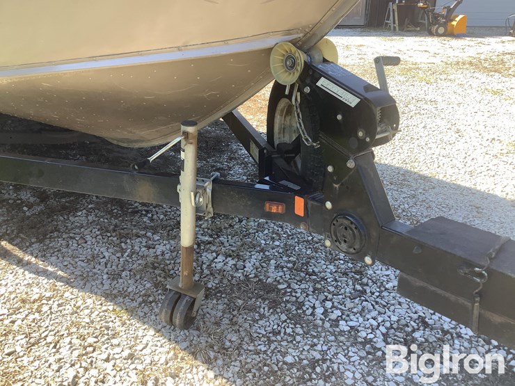 2000-lund-2150-baron-magnum-boat-&-trailer-image-10