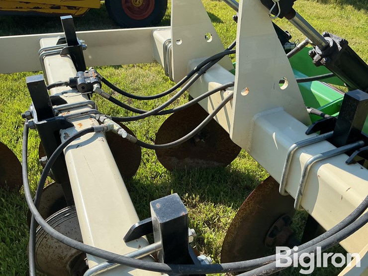 patriot-pivot-track-closer-image-13