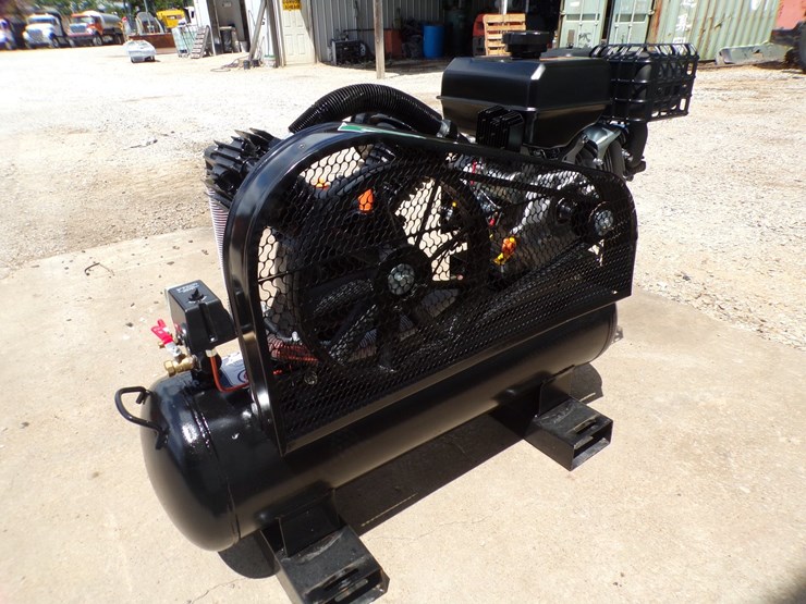 #2263-•-40-gallon-air-compressor-image-3