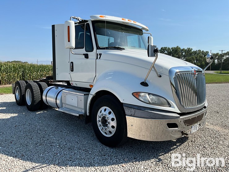 2017-international-prostar-image-3