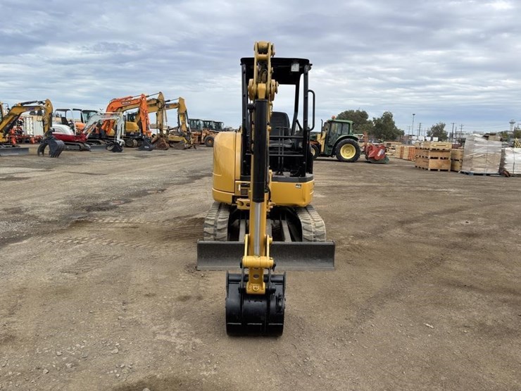 2015-caterpillar-303e-hydraulic-excavator-image-6