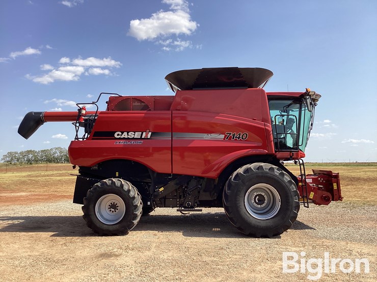 2014-case-ih-7140-image-4