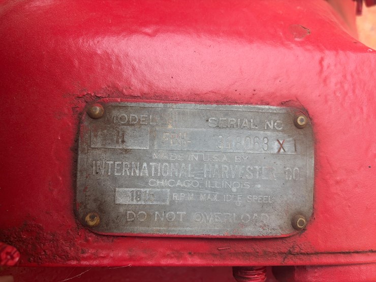 farmall-h-tractor-image-17