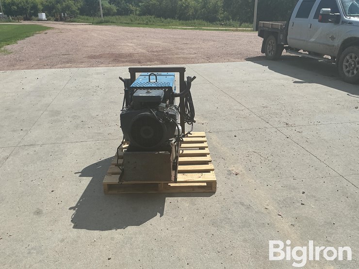 miller-bobcat-225-image-6