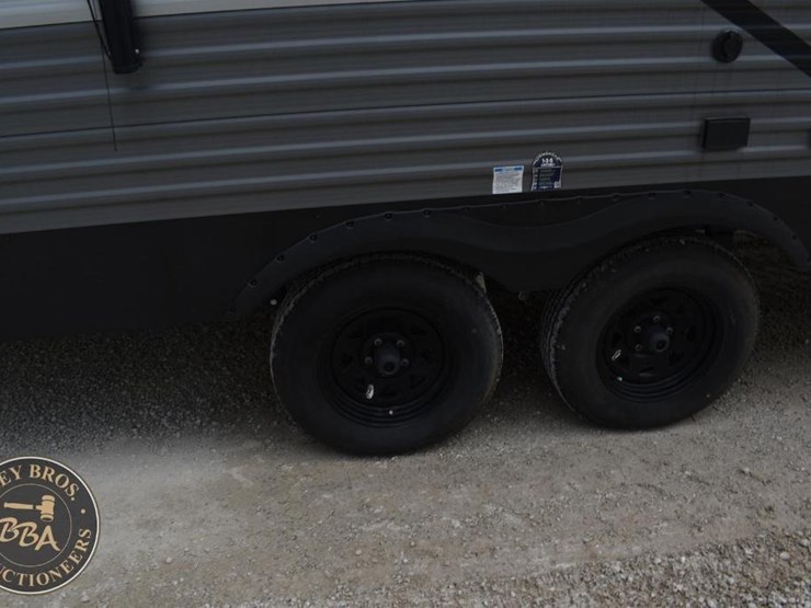 2021-east-to-west-silver-lake-27kns-46270-image-14