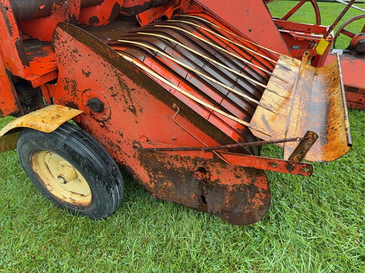 case-133-square-baler-image-23