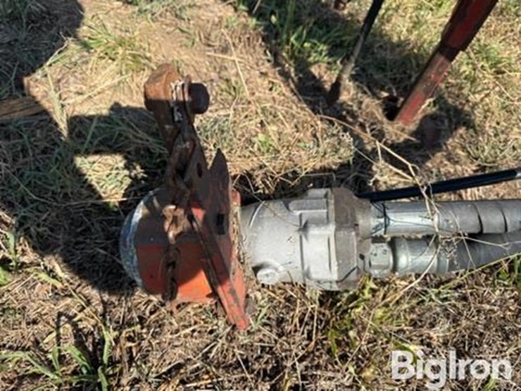 new-holland-114-image-12