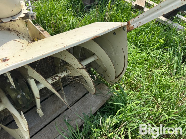 cub-cadet-190-450-snow-blower-attachment-image-11