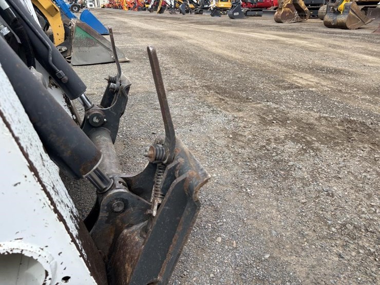 2015-bobcat-t770-image-11