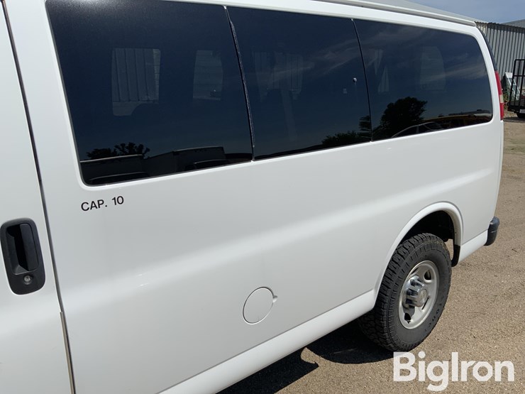 2009-chevrolet-express-g2500-image-17