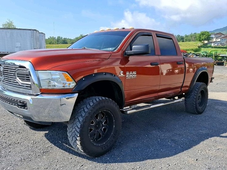 2013-dodge-2500-image-9
