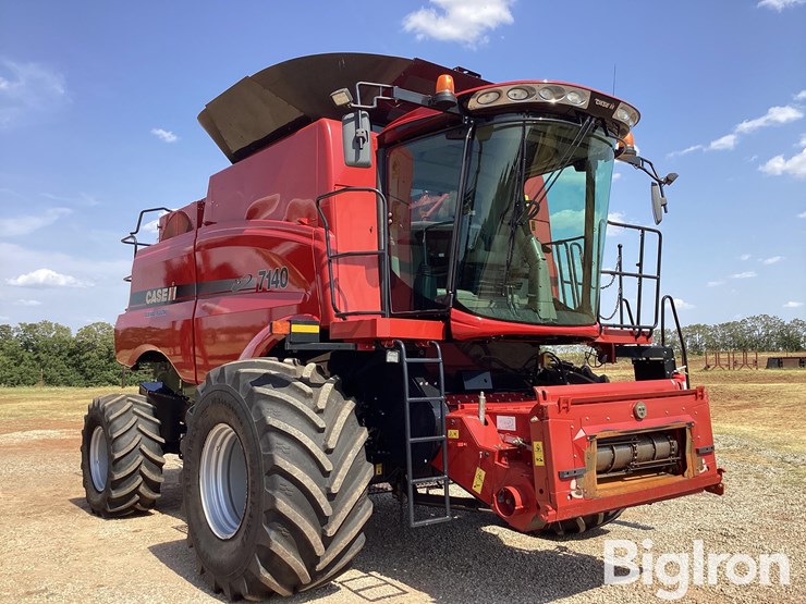 2014-case-ih-7140-image-3