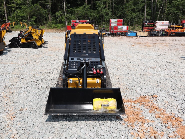 #1078-•-skid-steer-loader-kjt27-image-8