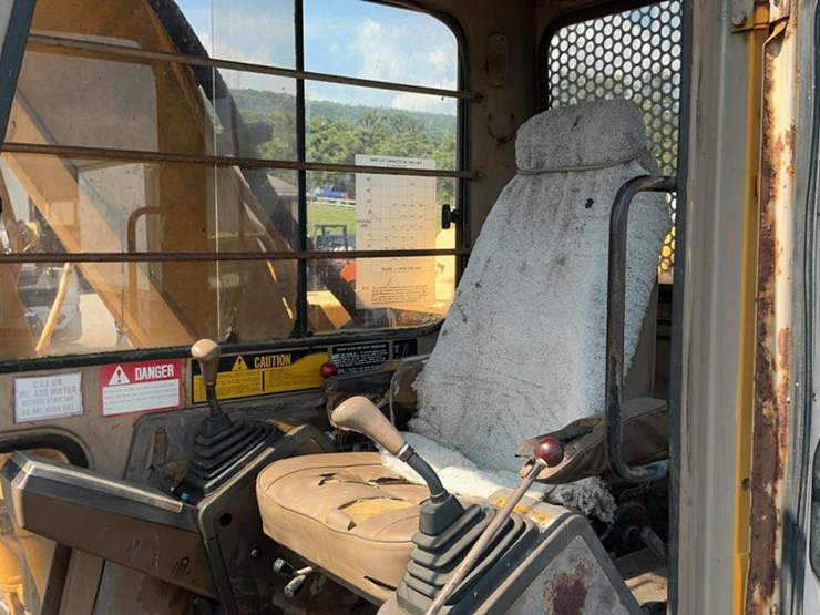 1988-deere-490d-image-13
