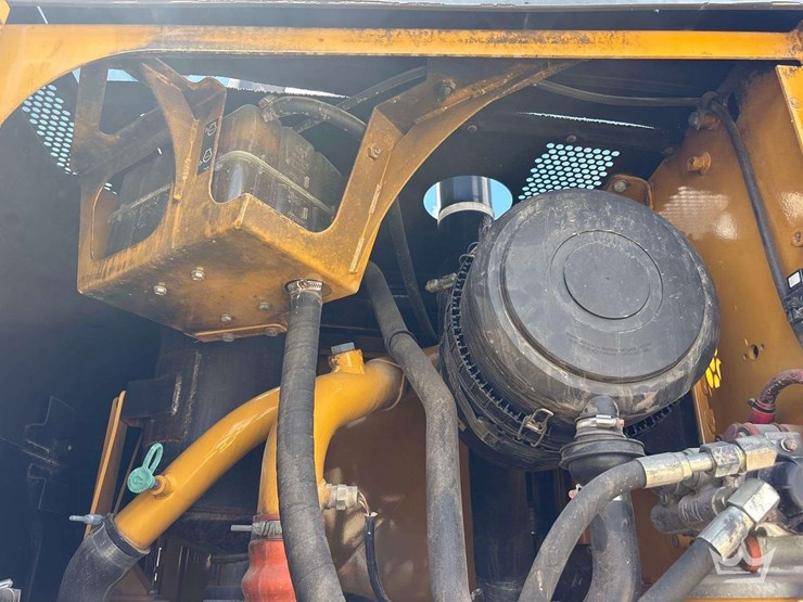 caterpillar-c6.6-image-9