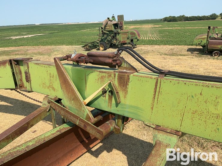 john-deere-12-image-17