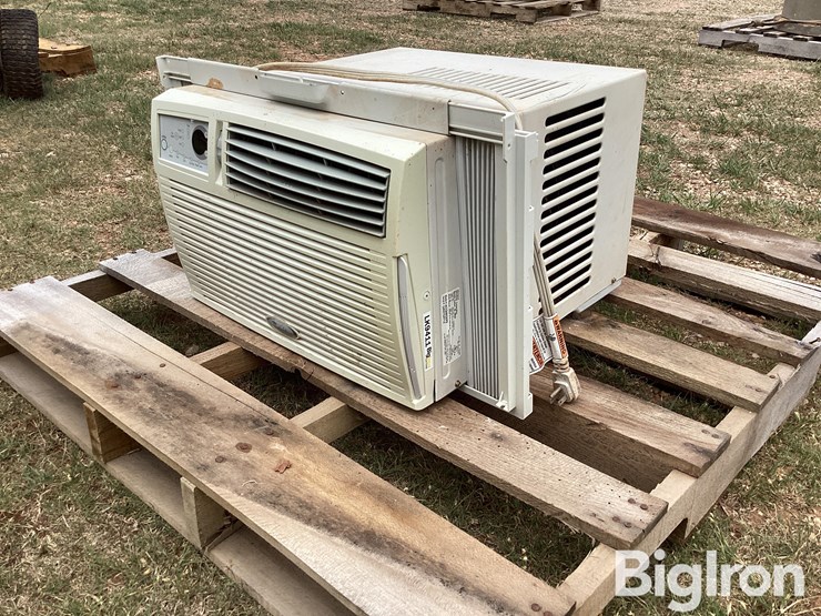 whirlpool-acq082xp0-air-conditioning-window-unit-image-1