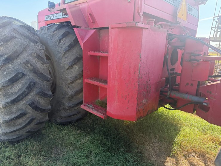 1983-massey-ferguson-4880-image-25