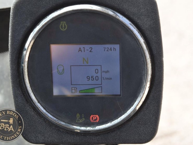2024-deere-204-g-tier-image-43