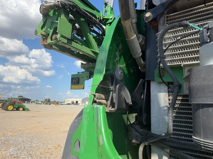 2016-john-deere-r4038-image-65