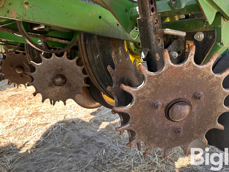 john-deere-7200-image-12