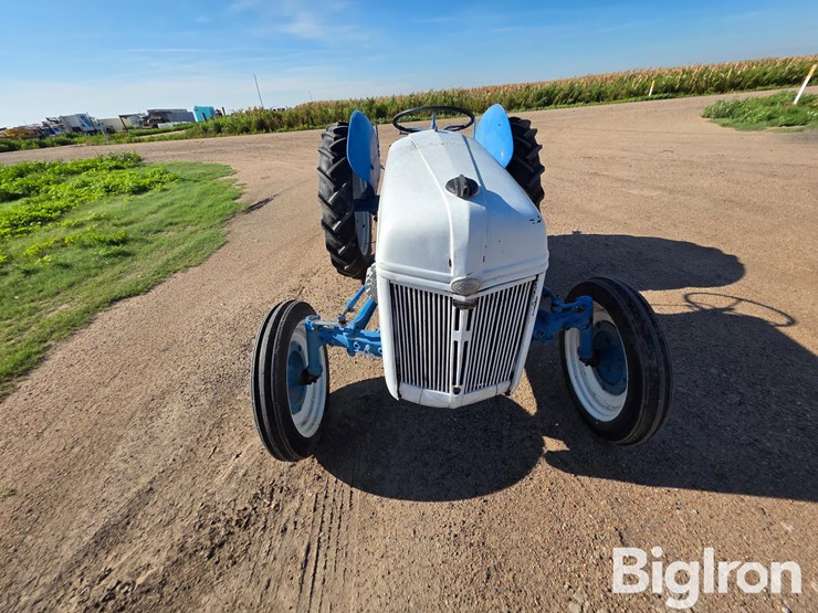 ford-8n-image-2
