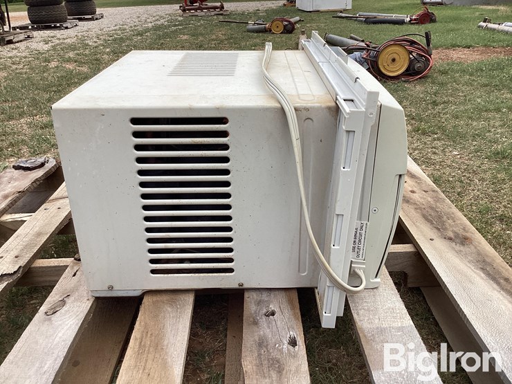 whirlpool-acq082xp0-air-conditioning-window-unit-image-4