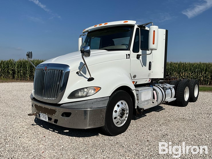 2017-international-prostar-image-1