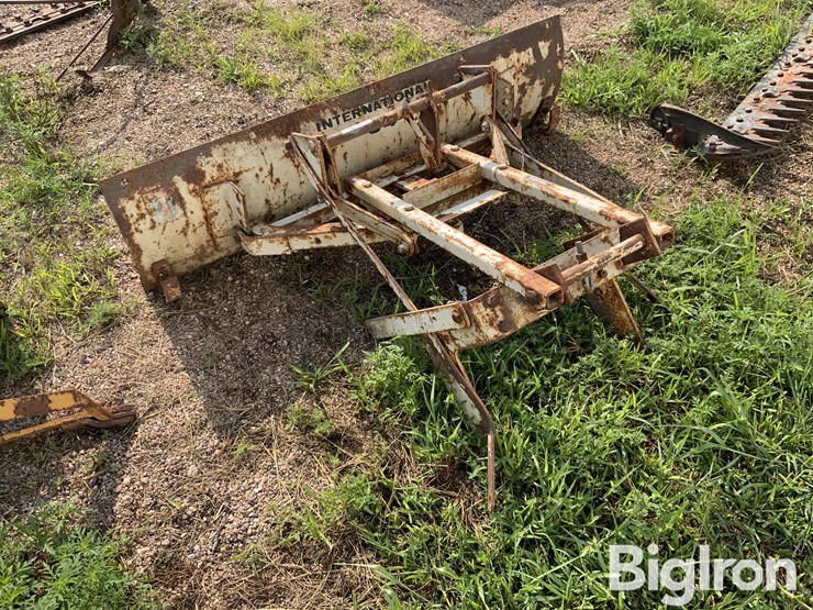 international-cub-154-lo-boy-image-7