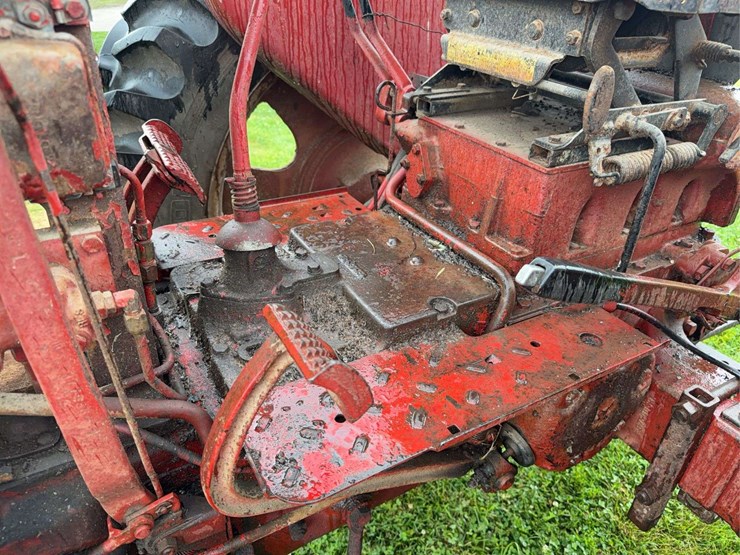 farmall-504-image-38
