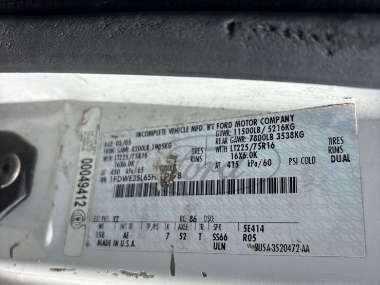 2005-ford-350-image-5