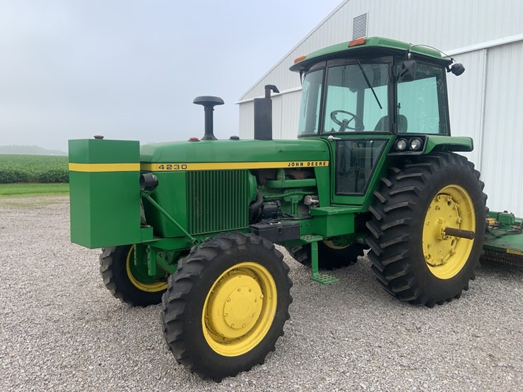 1977-john-deere-4230-image-1