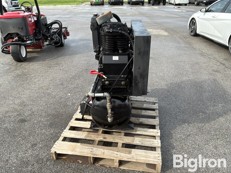 2011-massey-ferguson-730-image-8