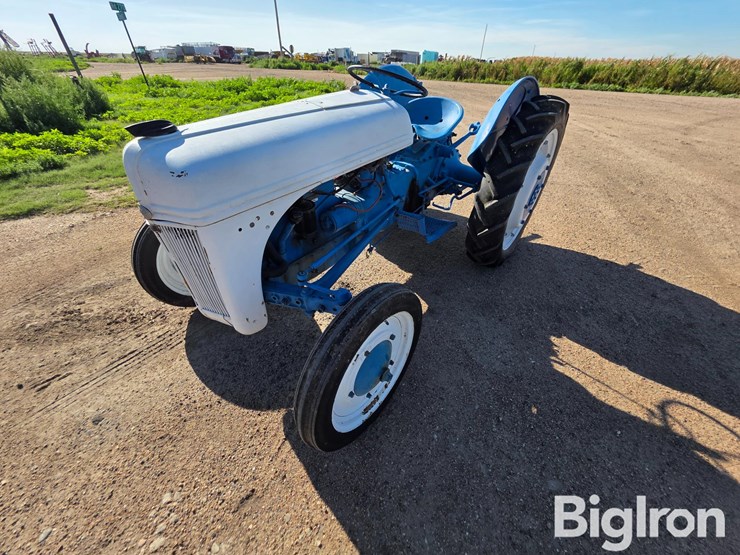 ford-8n-image-1