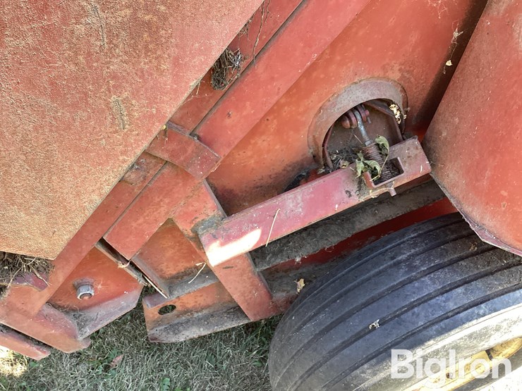 new-holland-850-image-19