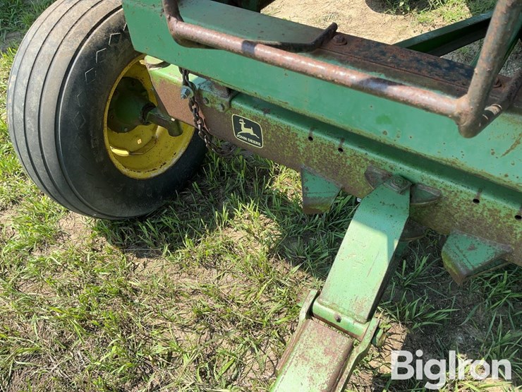 john-deere-1065-image-11