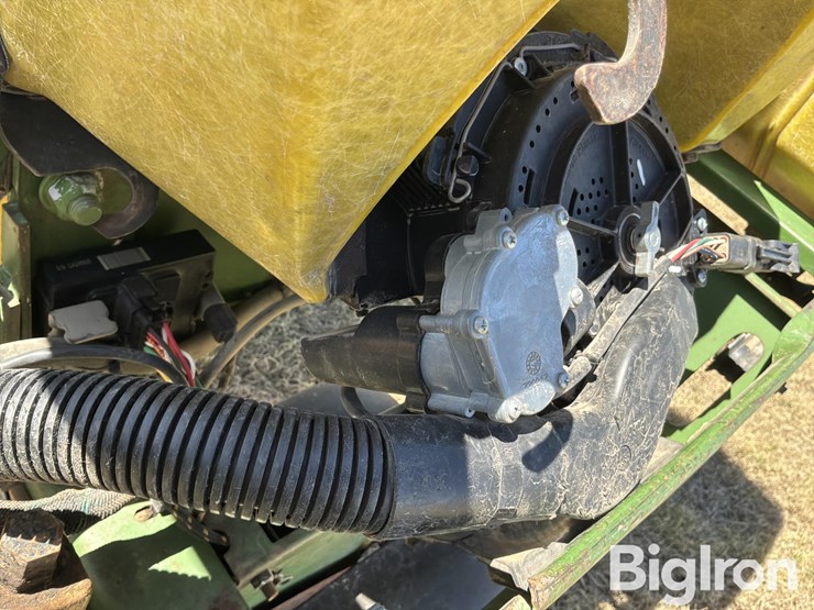 john-deere-7100-image-15