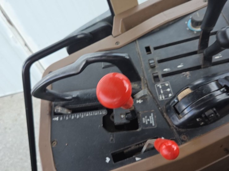 john-deere-7600-image-46