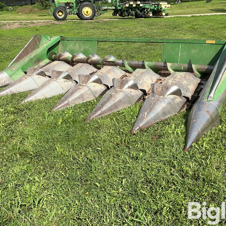 JOHN DEERE 643