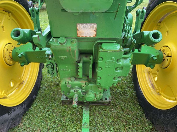 john-deere-520-image-31