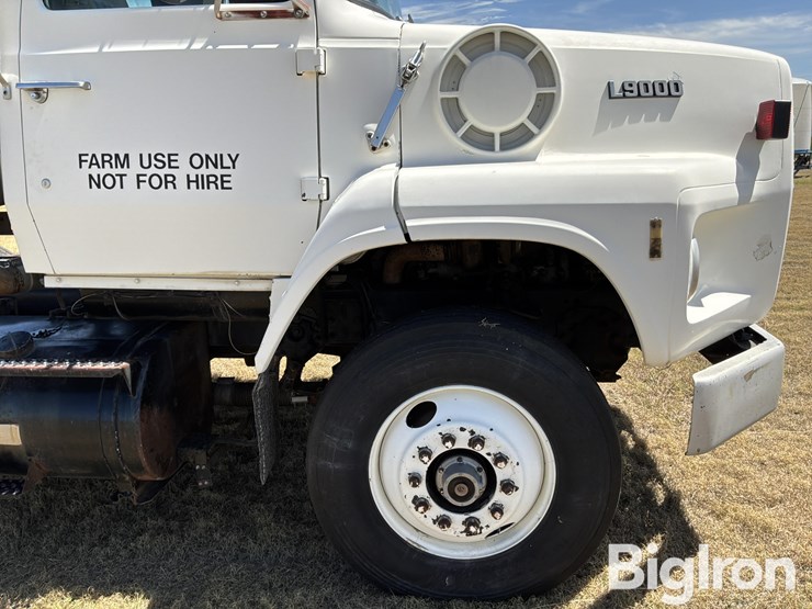 1987-ford-l9000-image-14