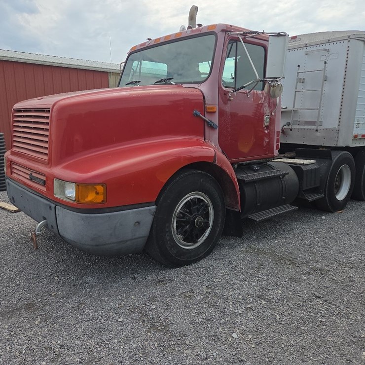 1995 IH semi