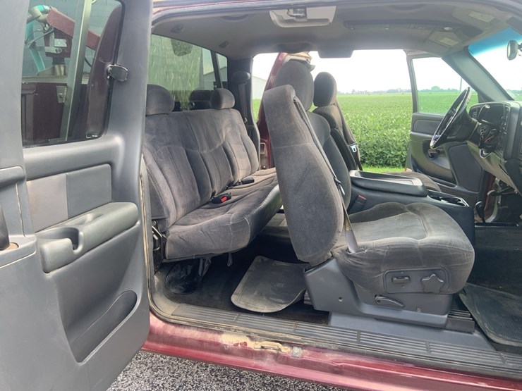 2001-chevrolet-2500hd-image-22