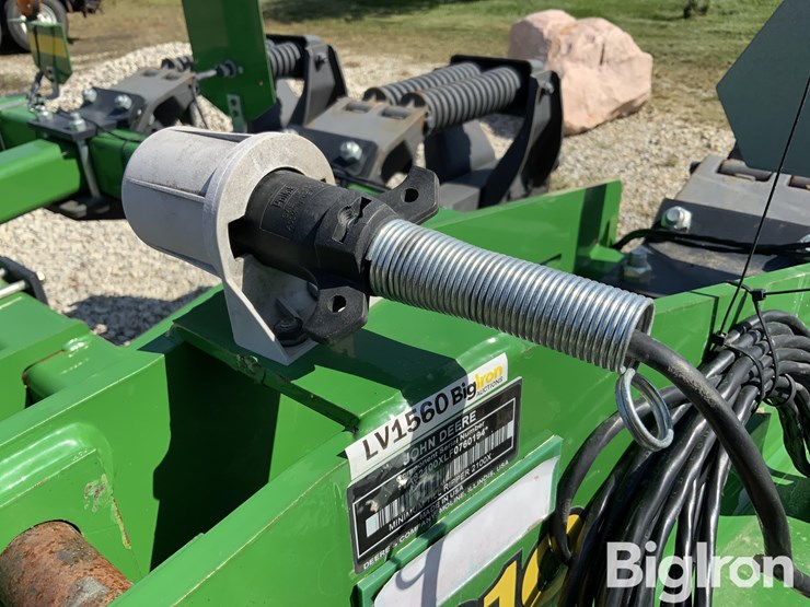 2015-john-deere-5-image-10