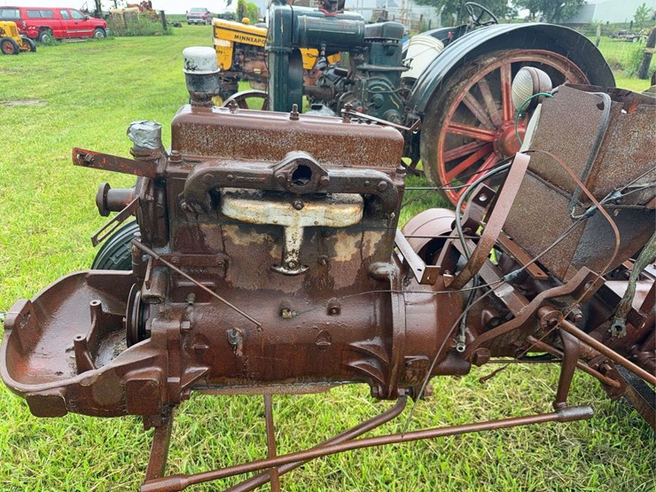 case-parts-tractor-image-12