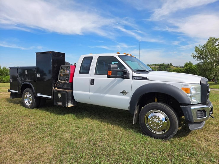 2013-ford-f550-image-2