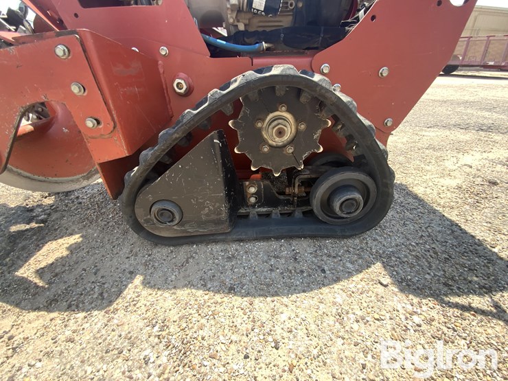 ditch-witch-c24x-image-17