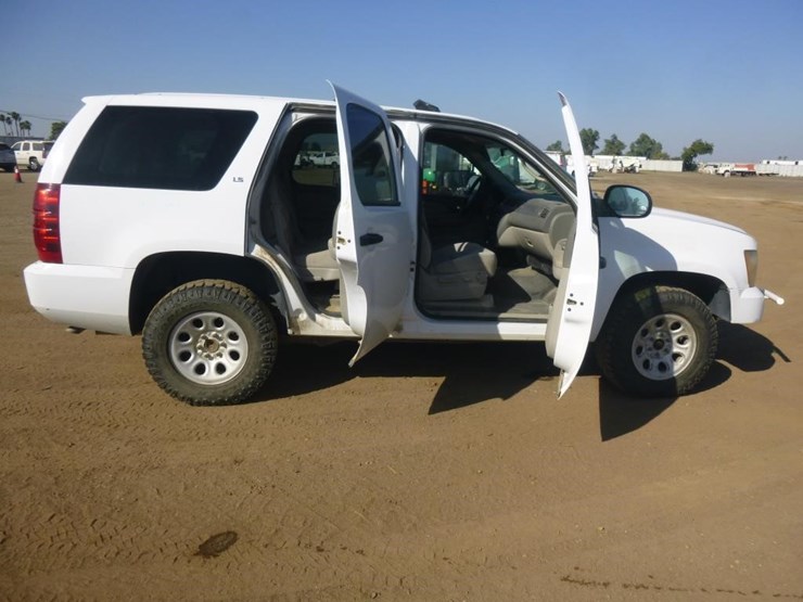 2009-chevrolet-tahoe-image-19